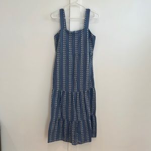 Size 2; Madewell Midi Dress in blue with white flowers. In perfect condition!